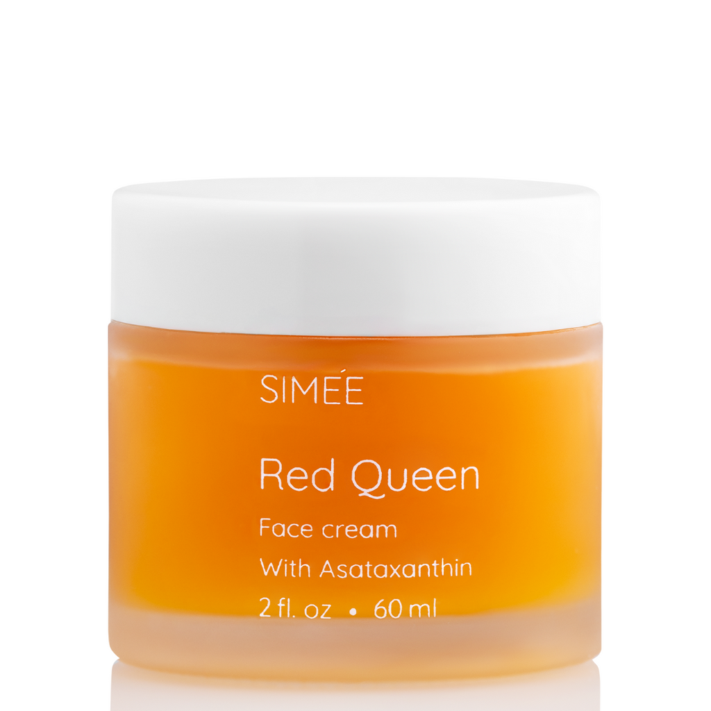 למלכה אמיתית יש עור פנים זוהר, חלק ונעים וגם לך יכול להיות עם ה RED QUEEN cream. קרם אנטי אייג'ינג חדשני על בסיס אצה אדומה, המזינה את העור ונלחמת בתהליכי הזקנה.