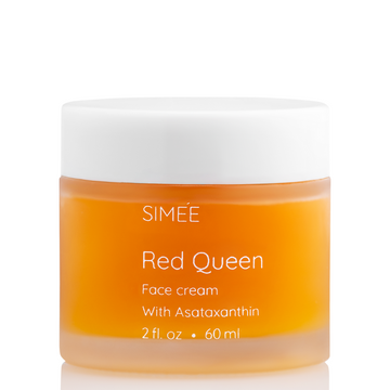 למלכה אמיתית יש עור פנים זוהר, חלק ונעים וגם לך יכול להיות עם ה RED QUEEN cream. קרם אנטי אייג'ינג חדשני על בסיס אצה אדומה, המזינה את העור ונלחמת בתהליכי הזקנה.